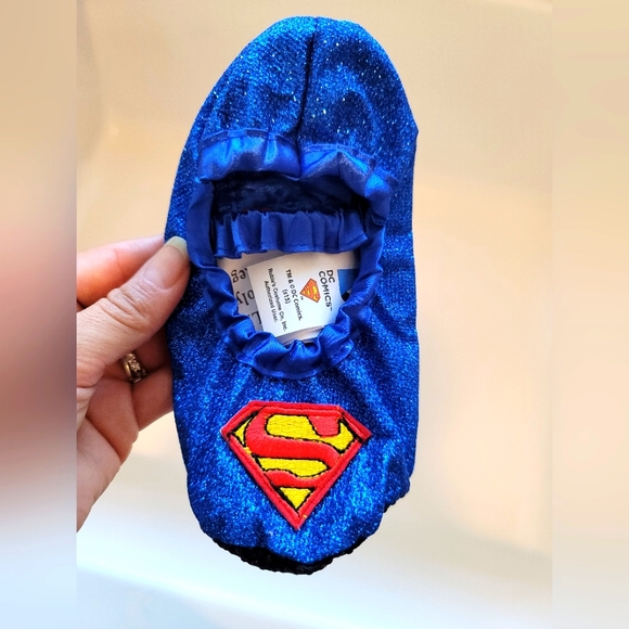 Girls Deluxe Super Hero Woman Rubies Halloween Costume with Cape Size Small - Picture 4 of 7